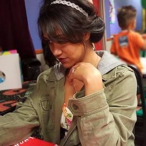 Meet your Posher, Raynalyn